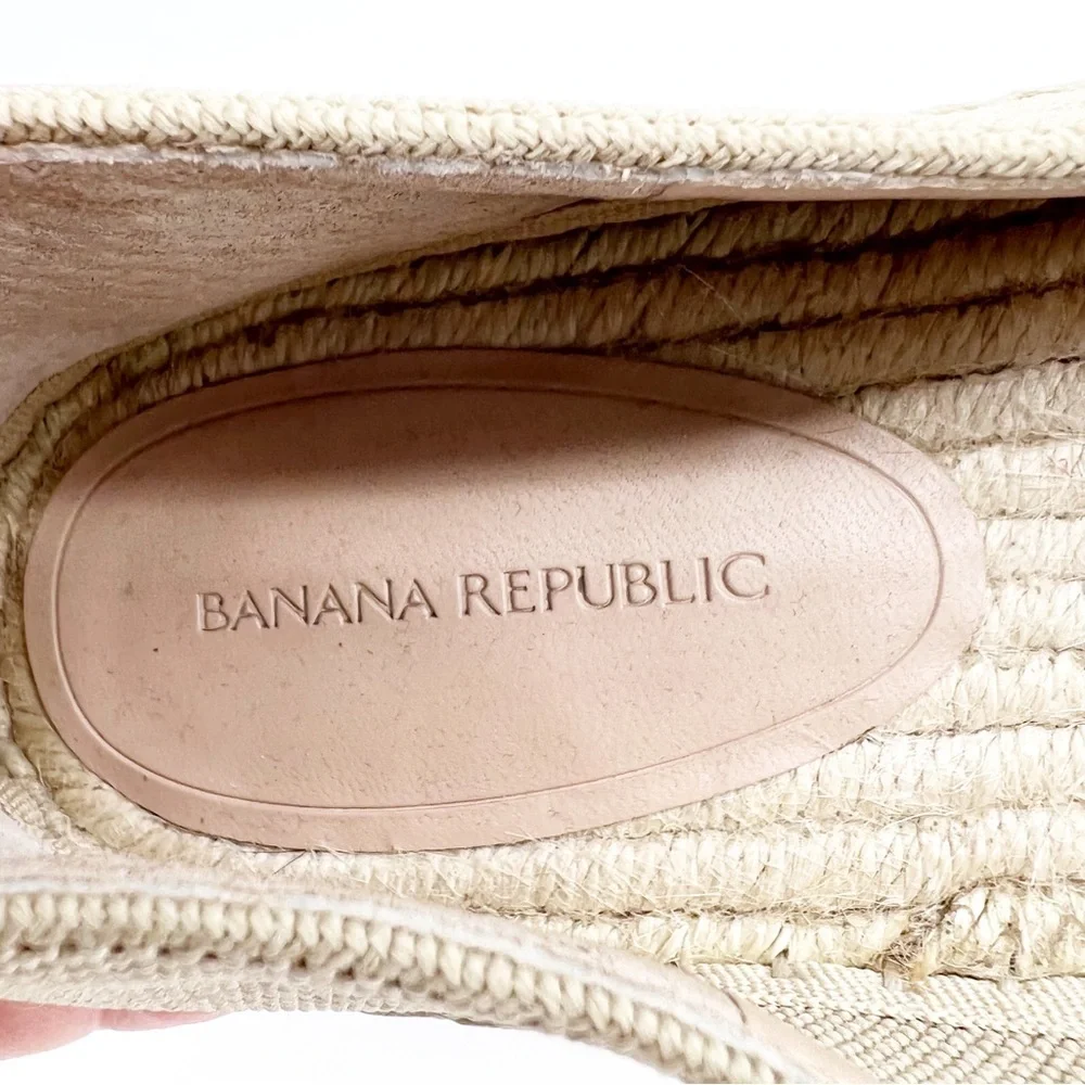 Banana Republic Tan Stretch Espadrilles, Size 8